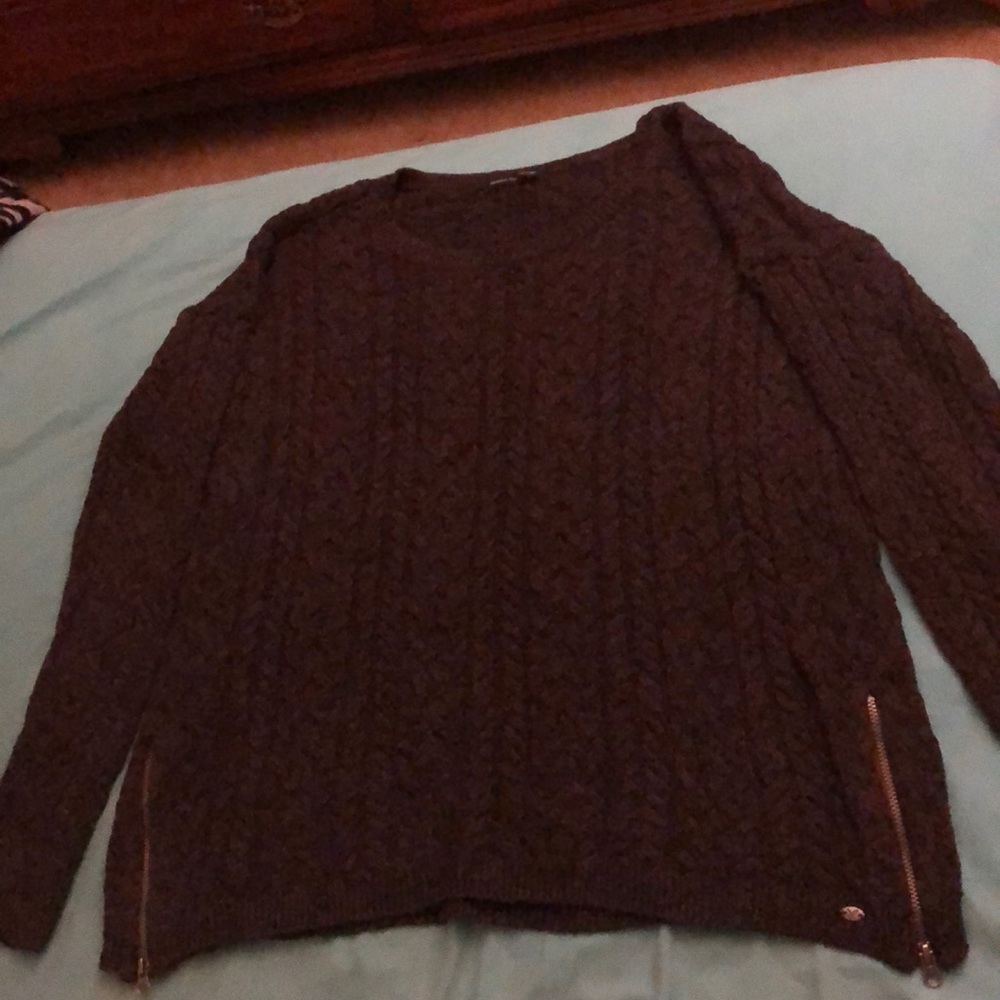 American eagle sweater